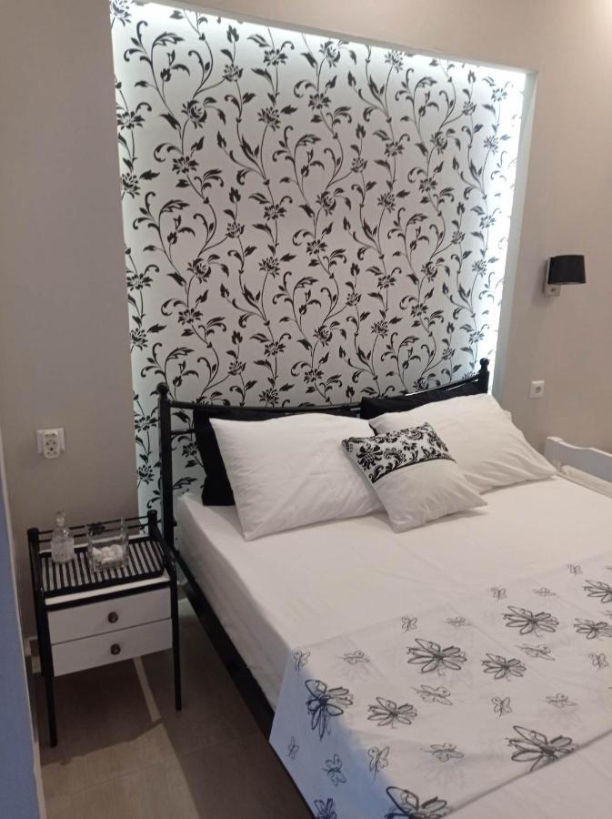 Victoria's Blue Apartment Siviri